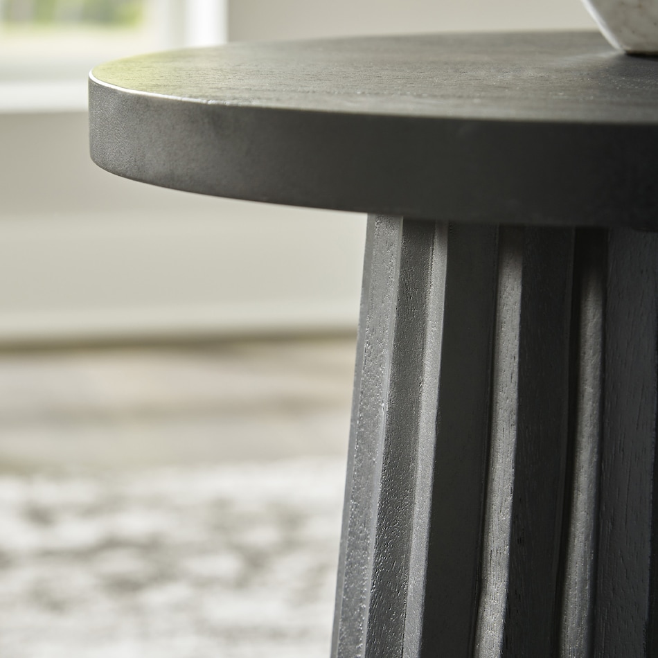 a black end chairside table   