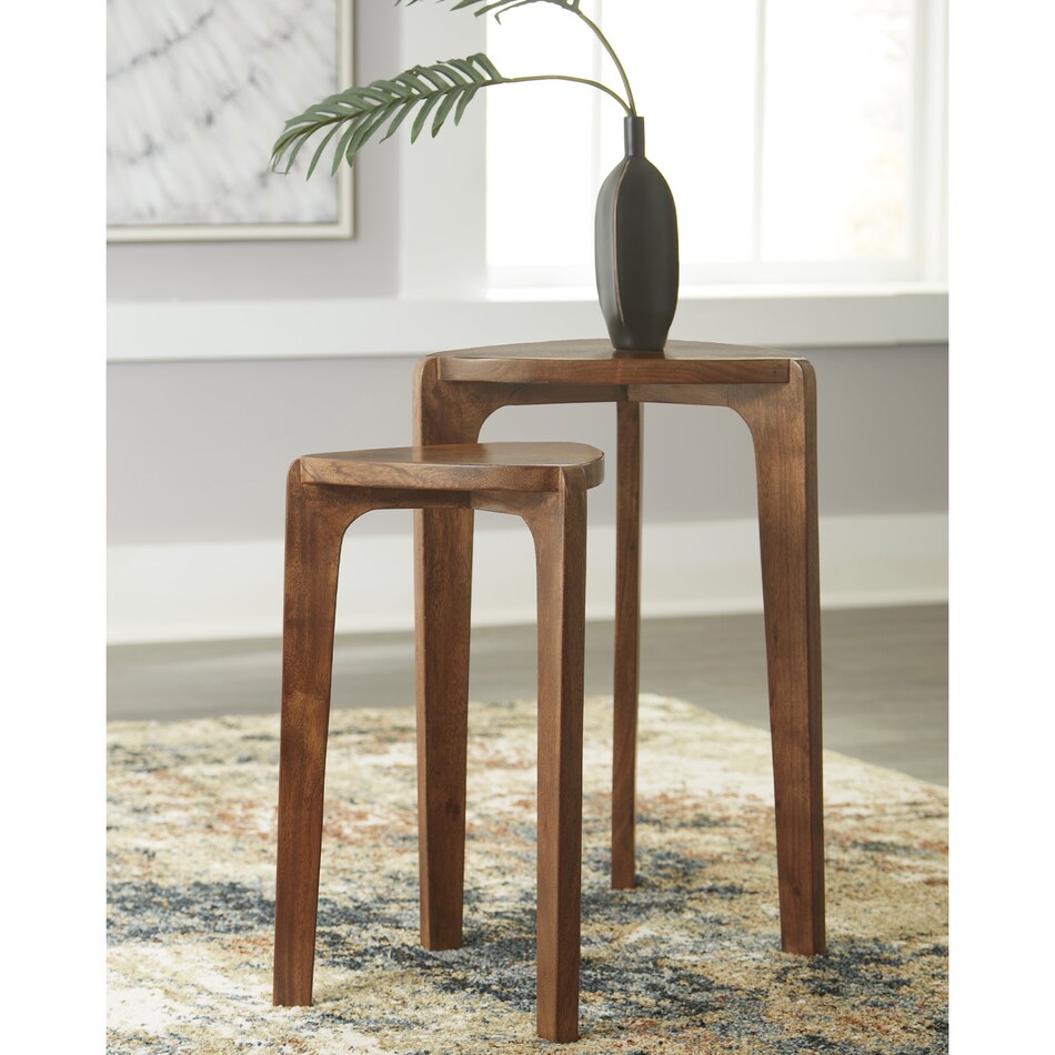 a accent table   