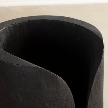 Black Slit Palm Vessel