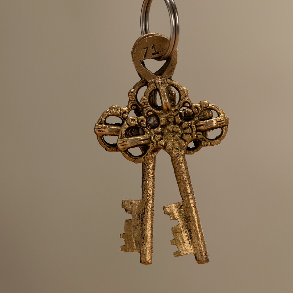 antique art accessories   