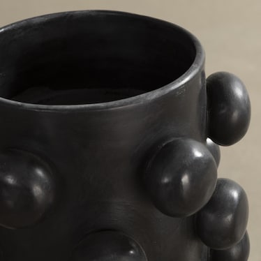 Tall Vase Black Talwit