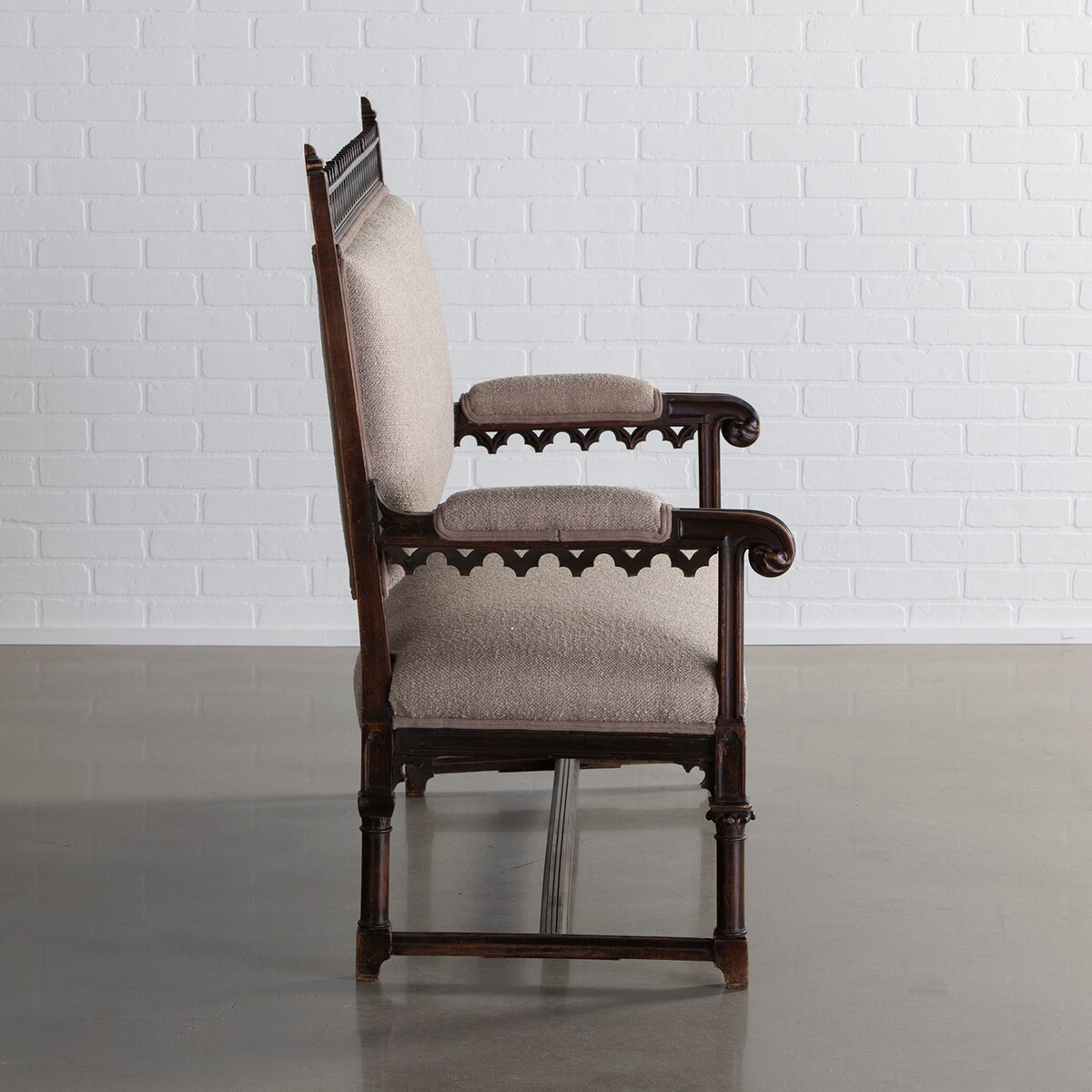 antique art accessories