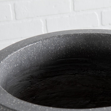 Lipped Concrete Vase