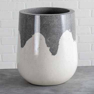 Lipped Concrete Vase