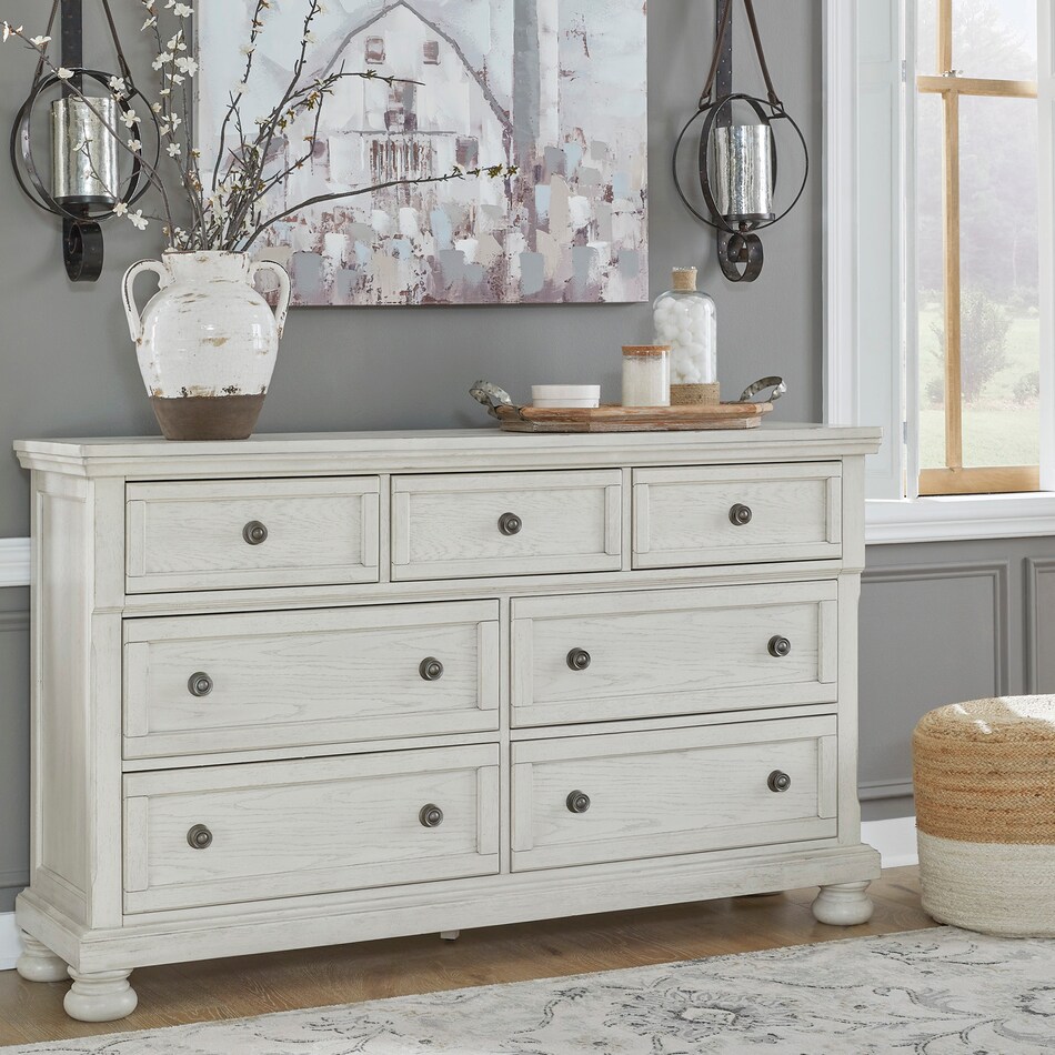 antique white traditional bedroom   