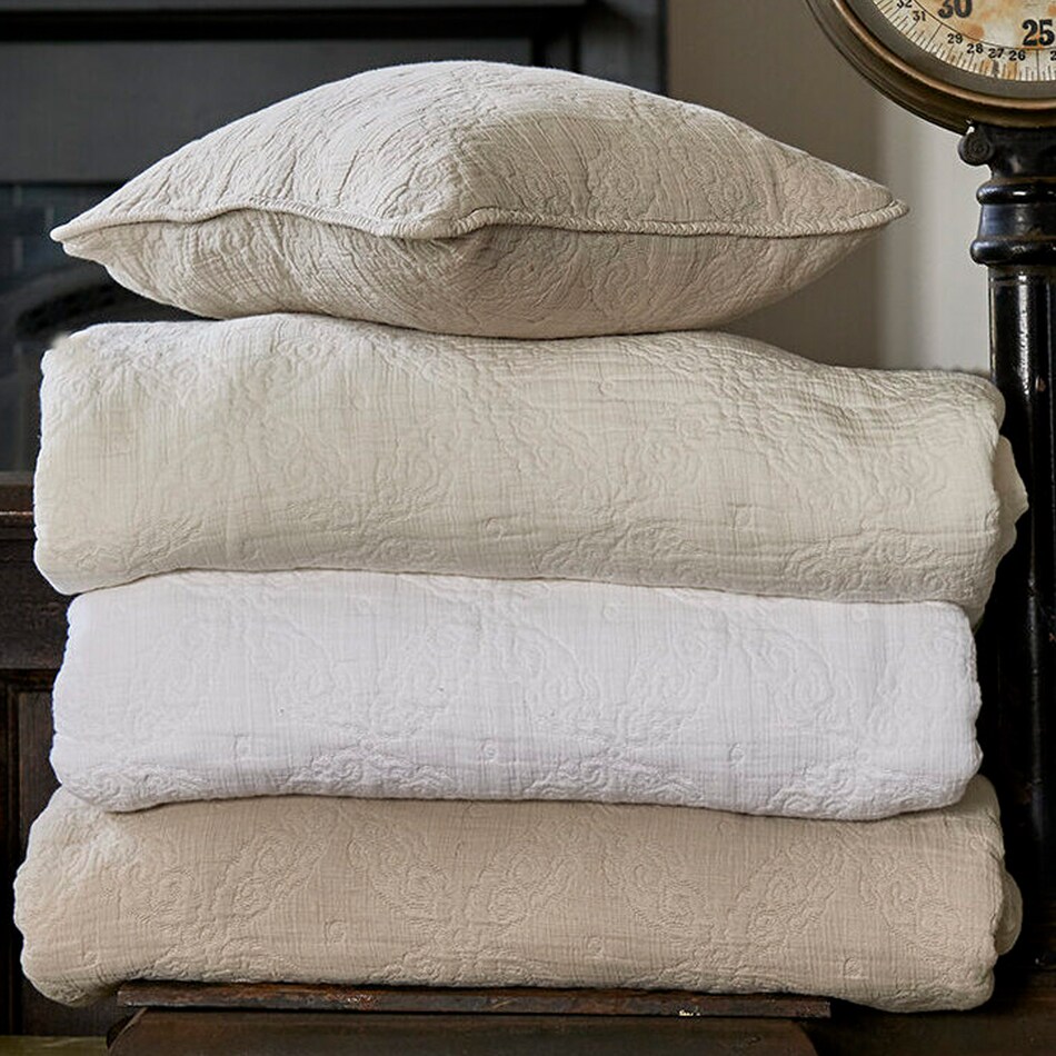 august haven bedding   