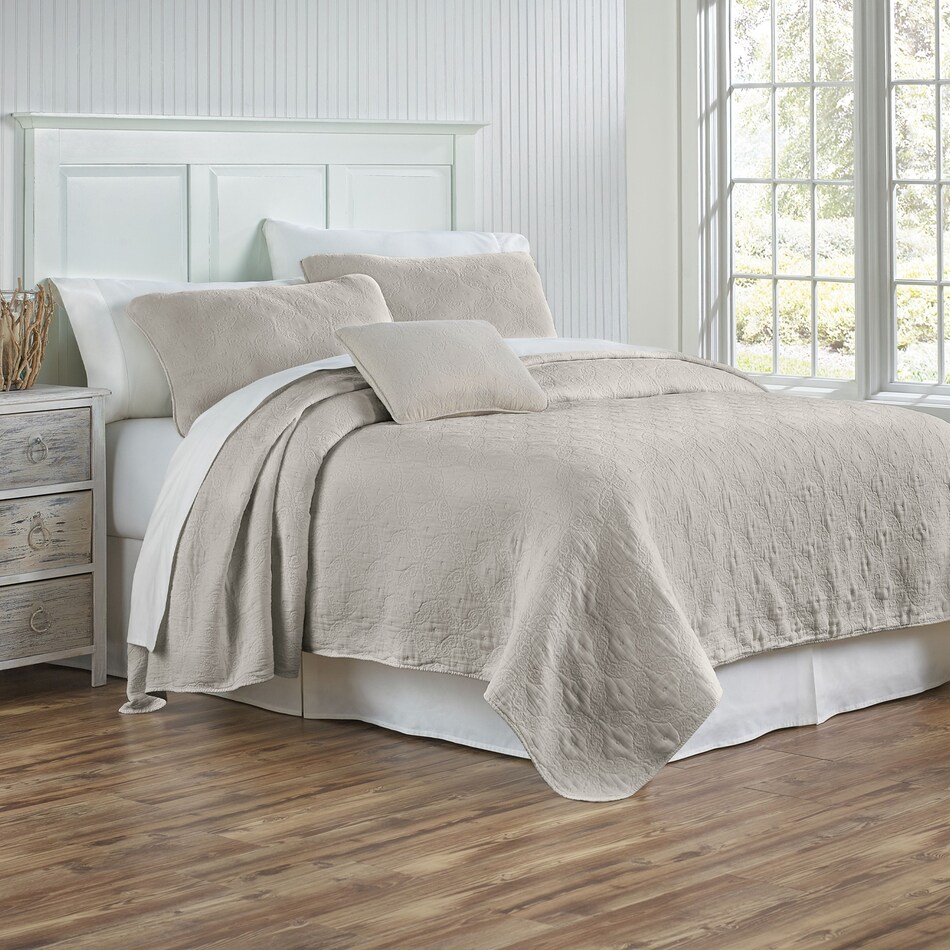 august haven bedding   