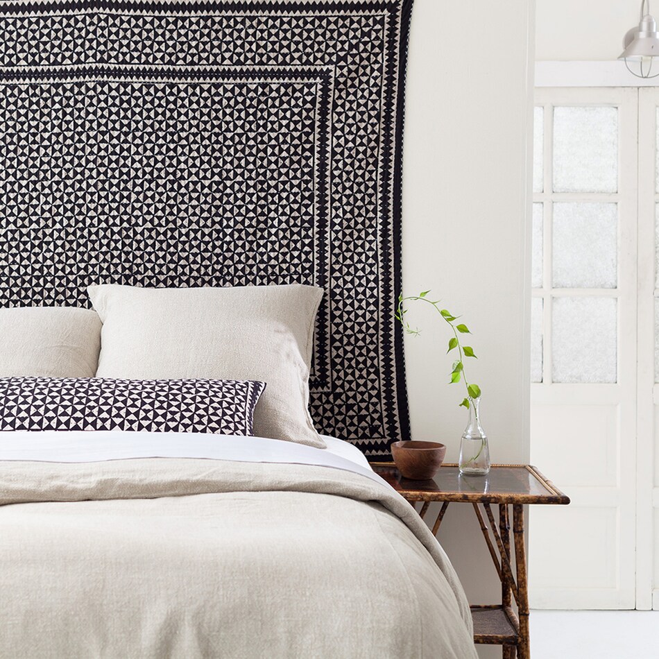 august haven bedding   