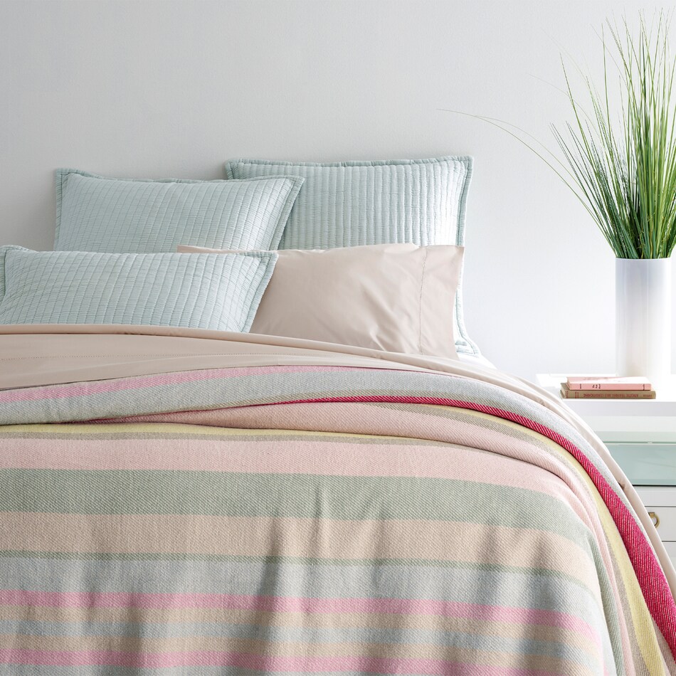 august haven bedding   