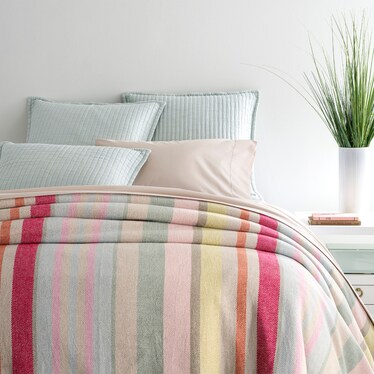 Ingrid Full / Queen Blanket