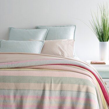 Ingrid Full / Queen Blanket