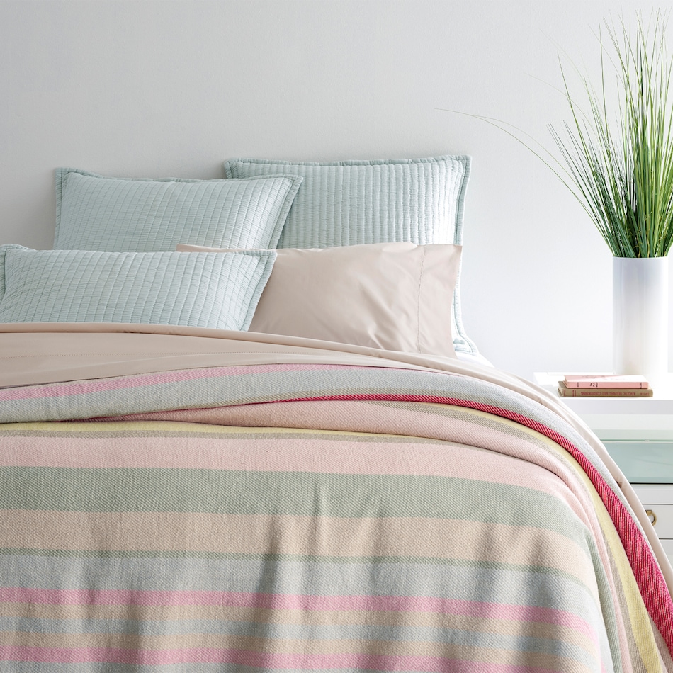 august haven bedding   