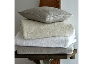 august haven bedding