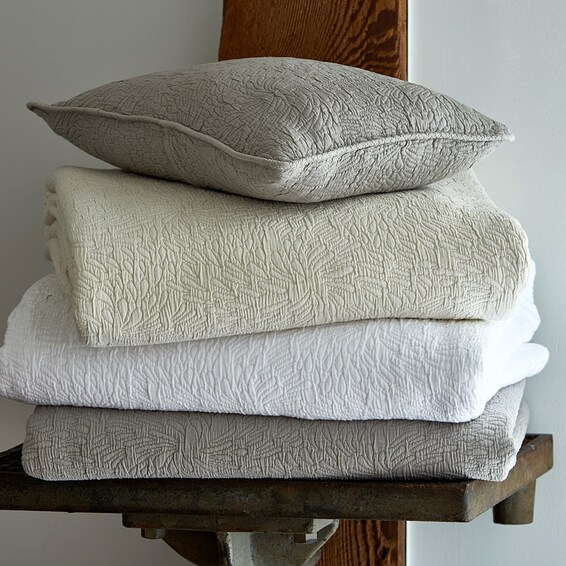 Queen Coverlet White