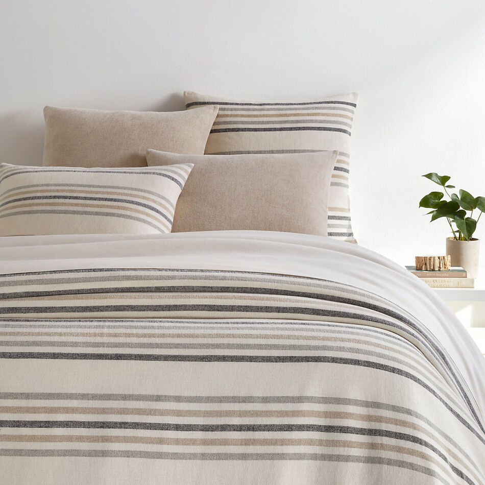 august haven bedding   