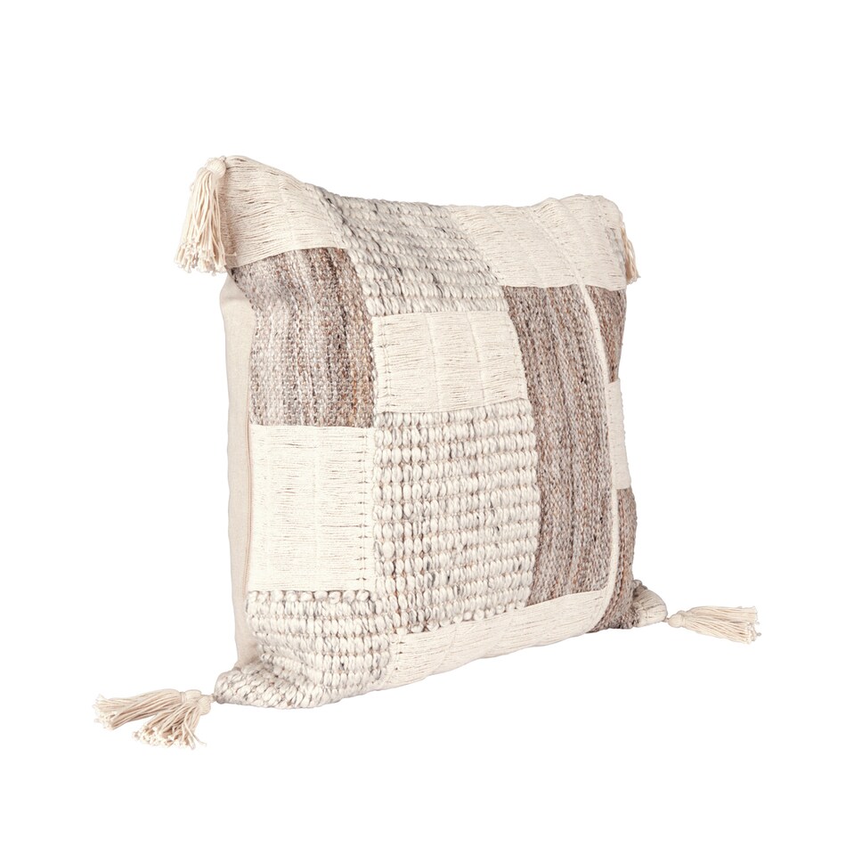 august haven pillows etc   