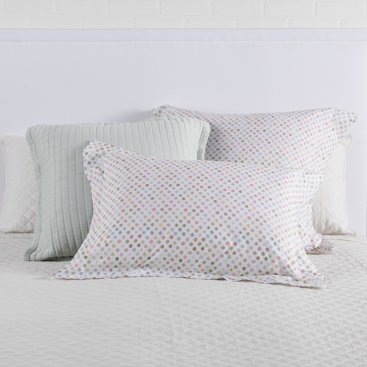 august haven pillows etc   
