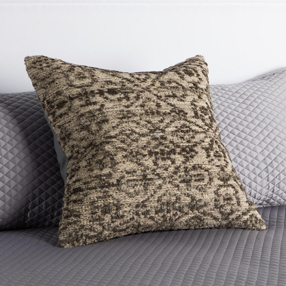 august haven pillows etc   