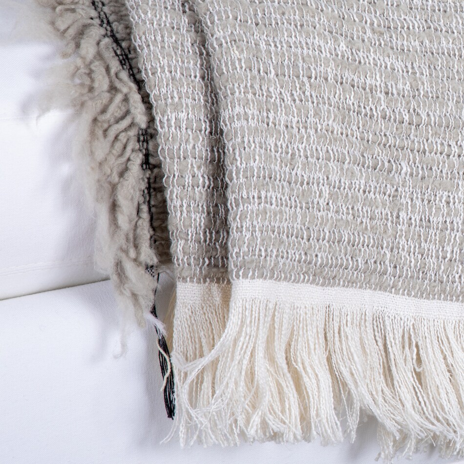 august haven pillows etc   