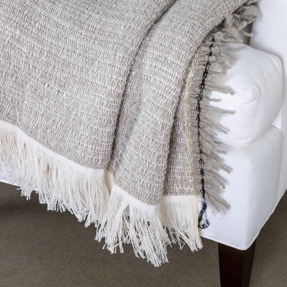 august haven pillows etc   