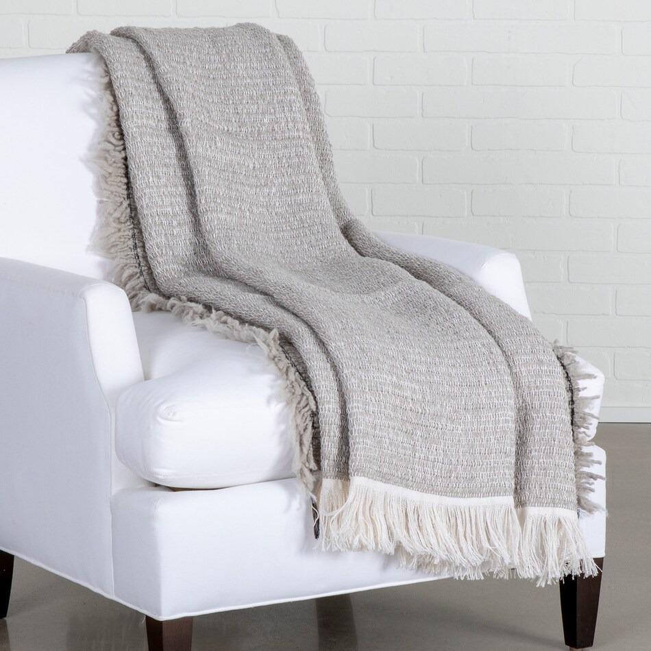 august haven pillows etc   