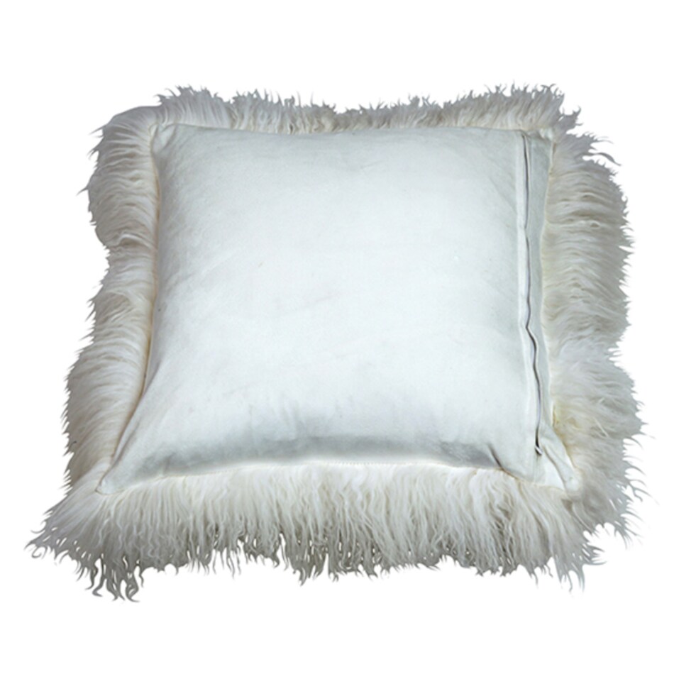 august haven pillows etc   