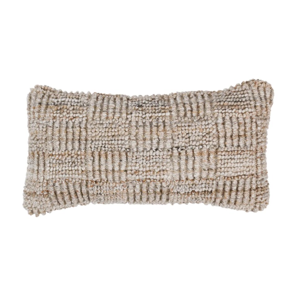 august haven pillows etc   