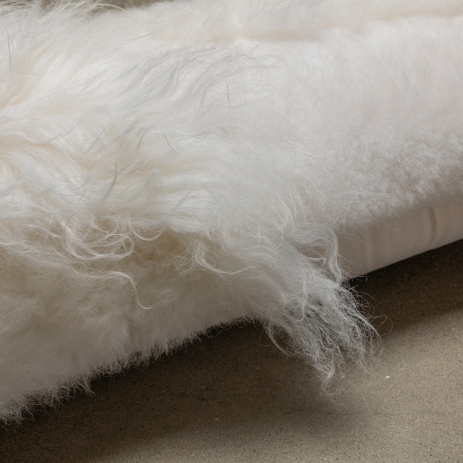 august haven pillows etc   