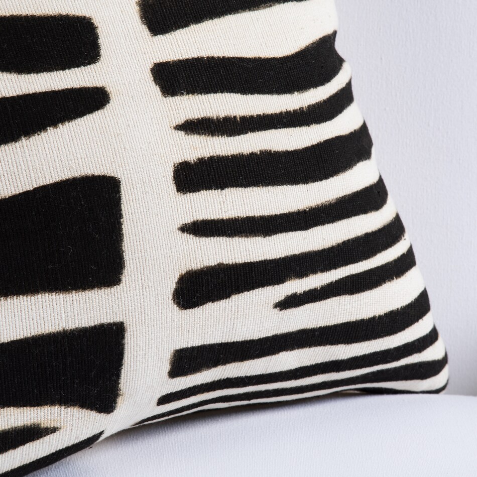 august haven pillows etc   