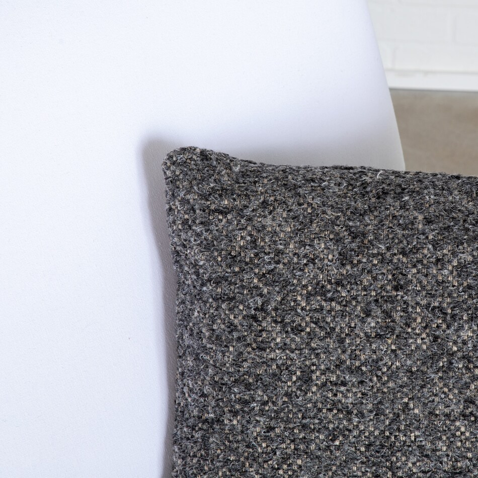 august haven pillows etc   