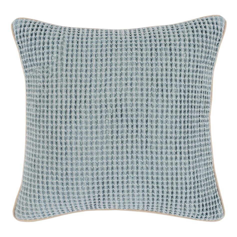 august haven pillows etc   