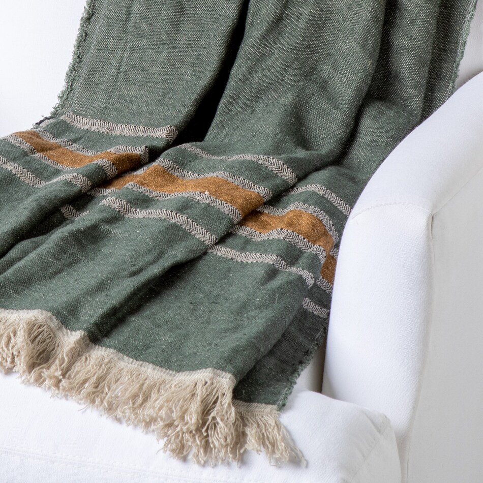 august haven pillows etc   