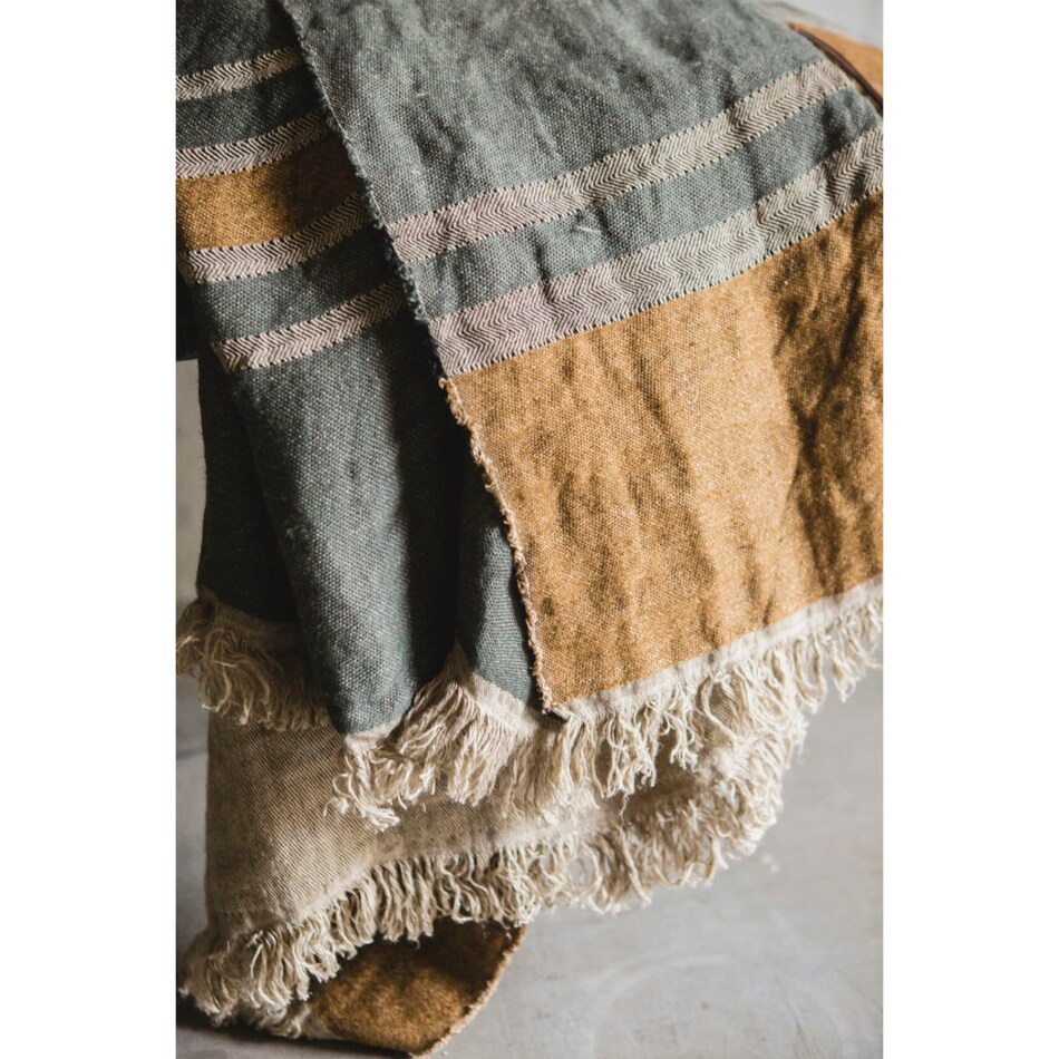 august haven pillows etc   