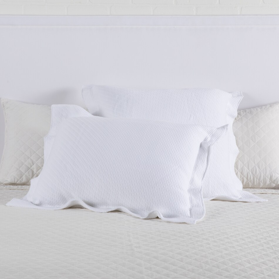 august haven pillows etc   