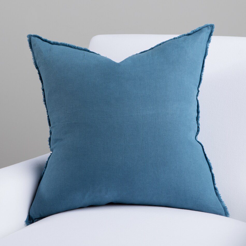 august haven pillows etc   