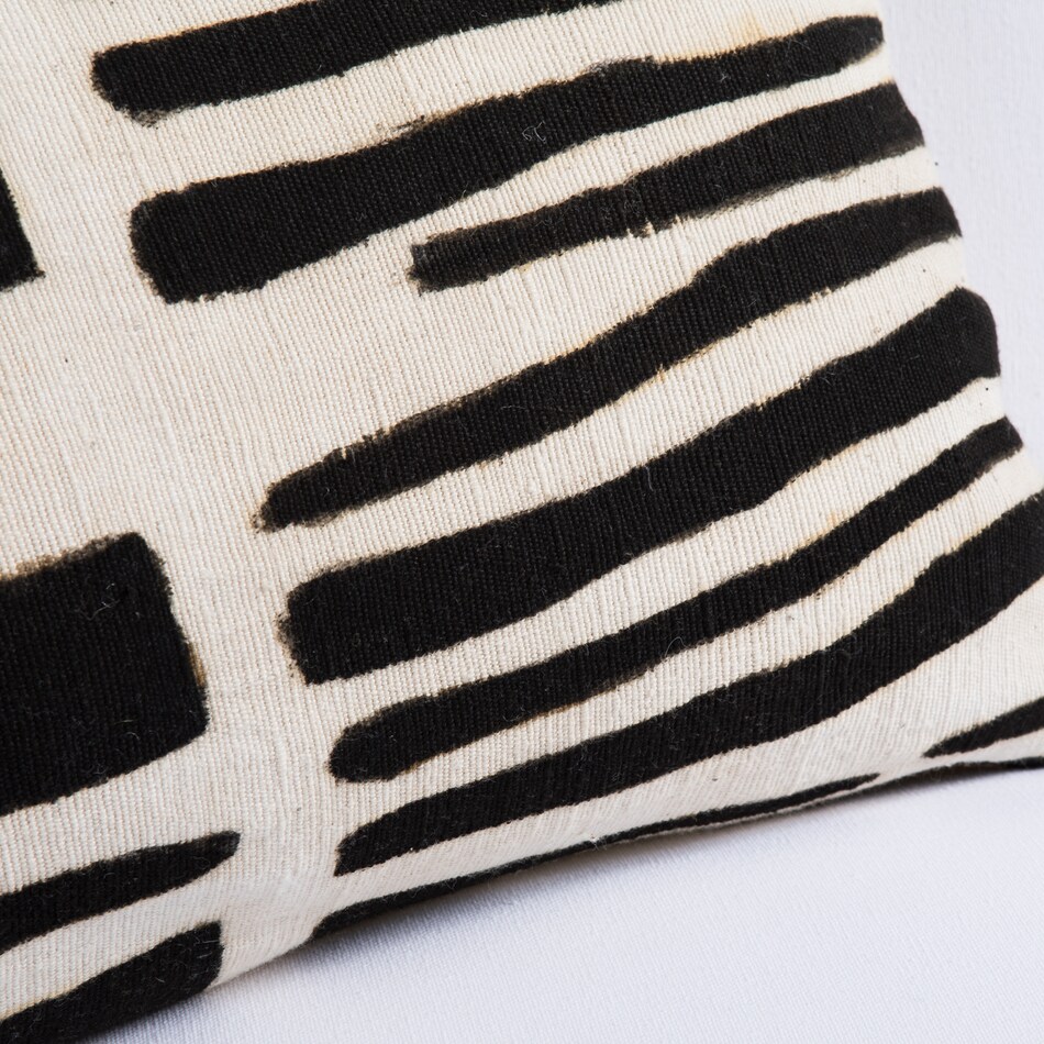 august haven pillows etc   