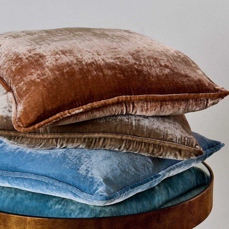 august haven pillows etc   