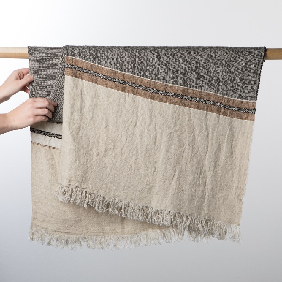 august haven pillows etc   