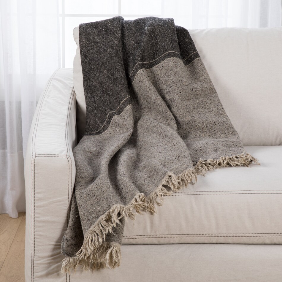 august haven pillows etc   