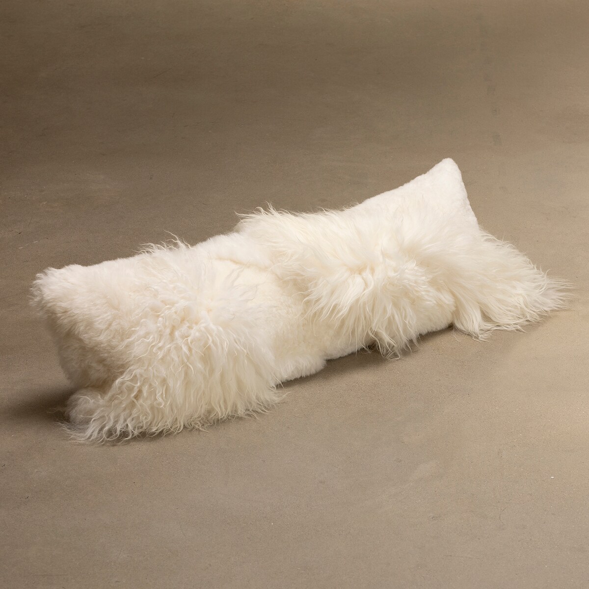 august haven pillows etc   