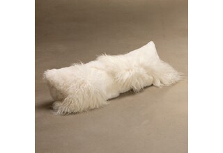 august haven pillows etc   