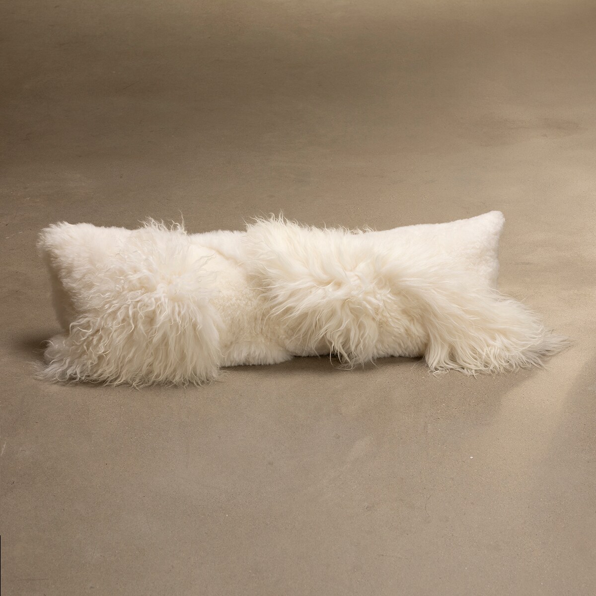 august haven pillows etc   