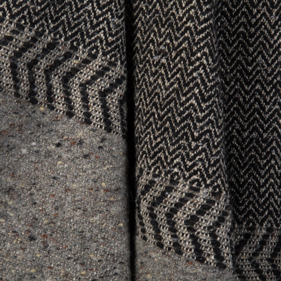 august haven pillows etc   