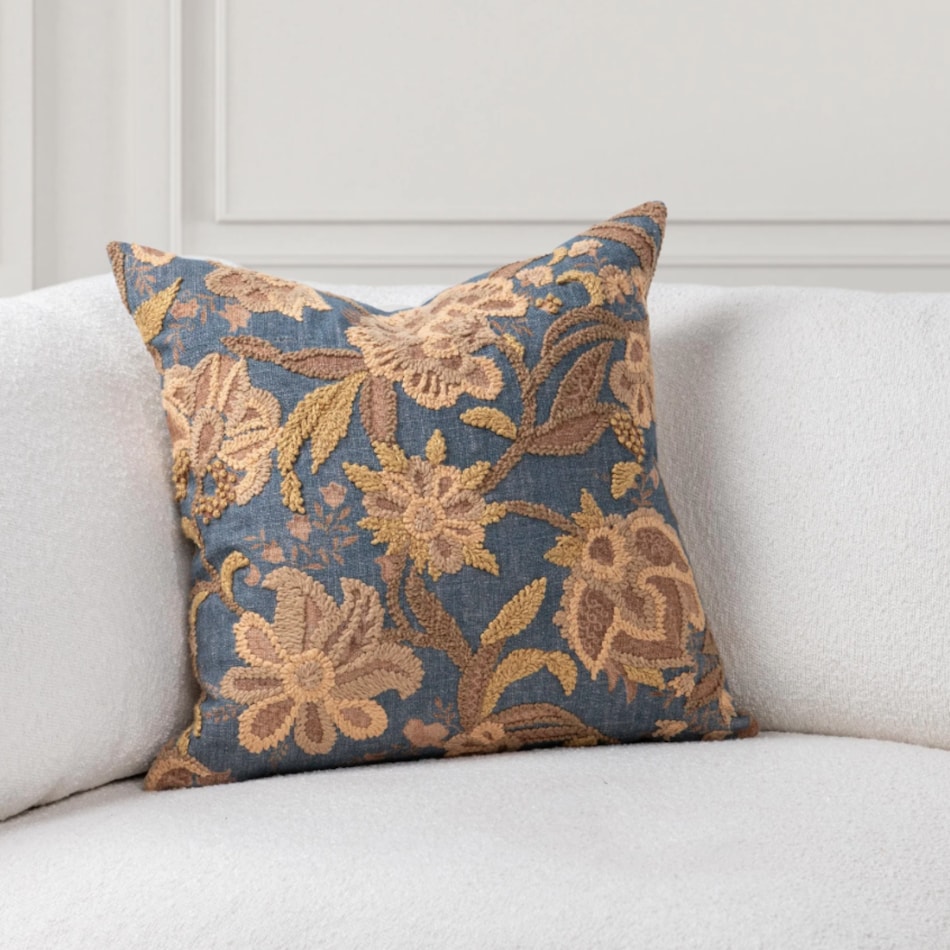 august haven pillows etc   