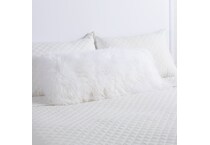 august haven pillows etc   