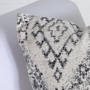 24 X 24 Carpet Bag Pillow
