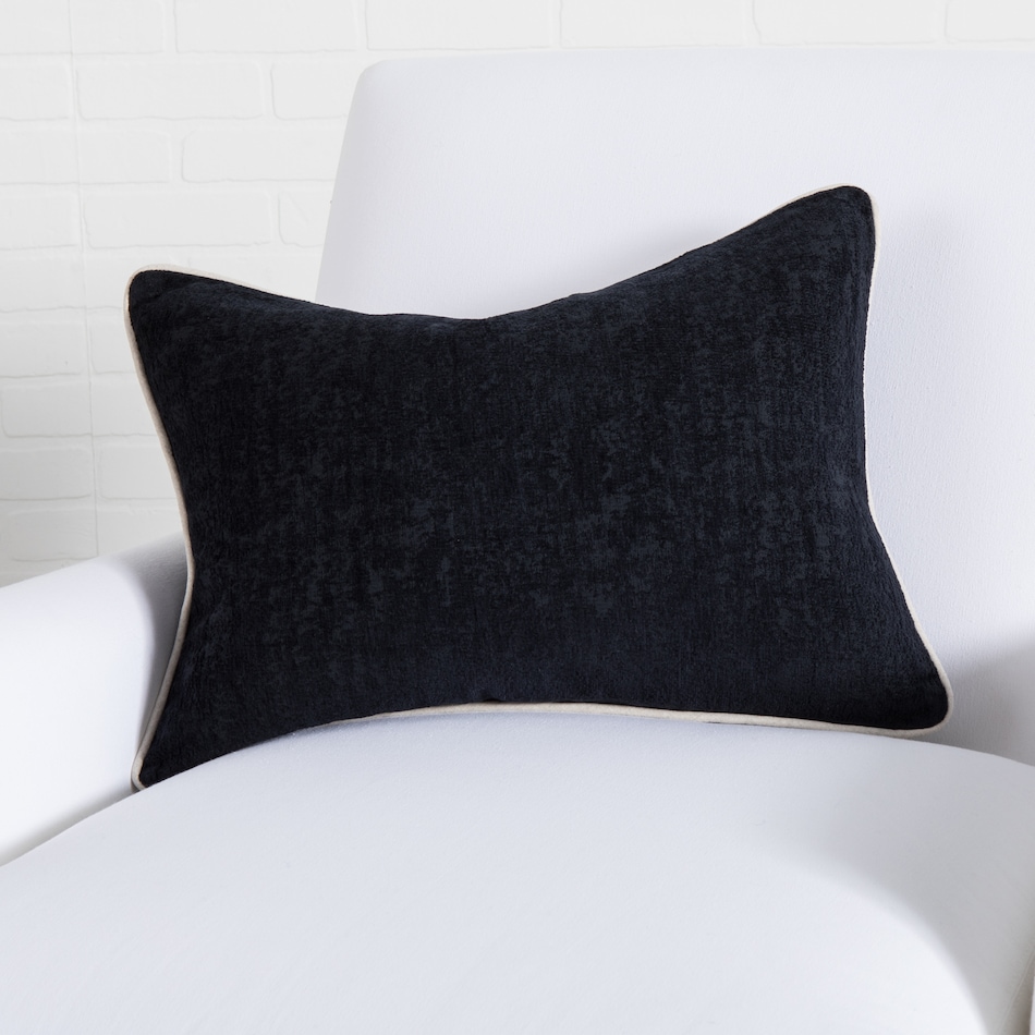 august haven pillows etc   