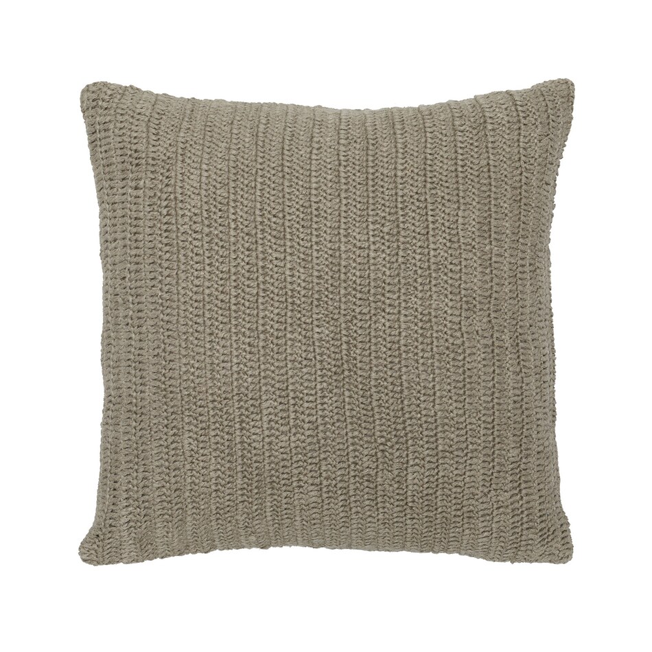 august haven pillows etc   