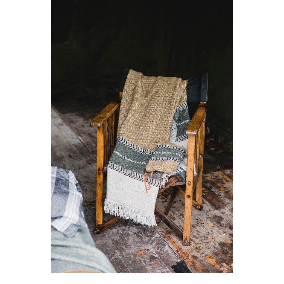 august haven pillows etc   