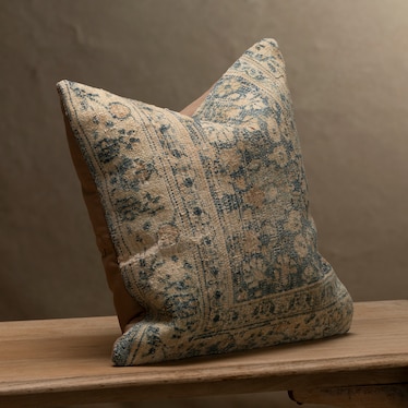 20" x 20" Pillow w/Insert